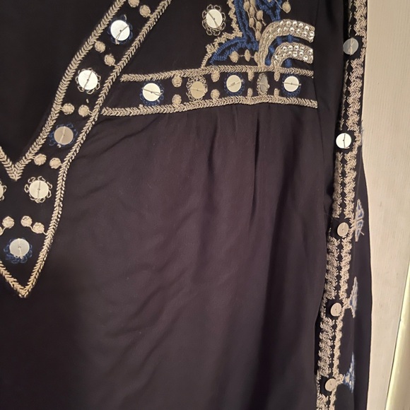 Navy embroidered boho top w/sequins Vneck long button slee - Picture 9 of 11